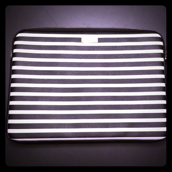 kate spade Handbags - Kate Spade Laptop Sleeve